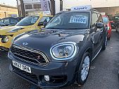 click here for more photographs of this MINI COUNTRYMAN
